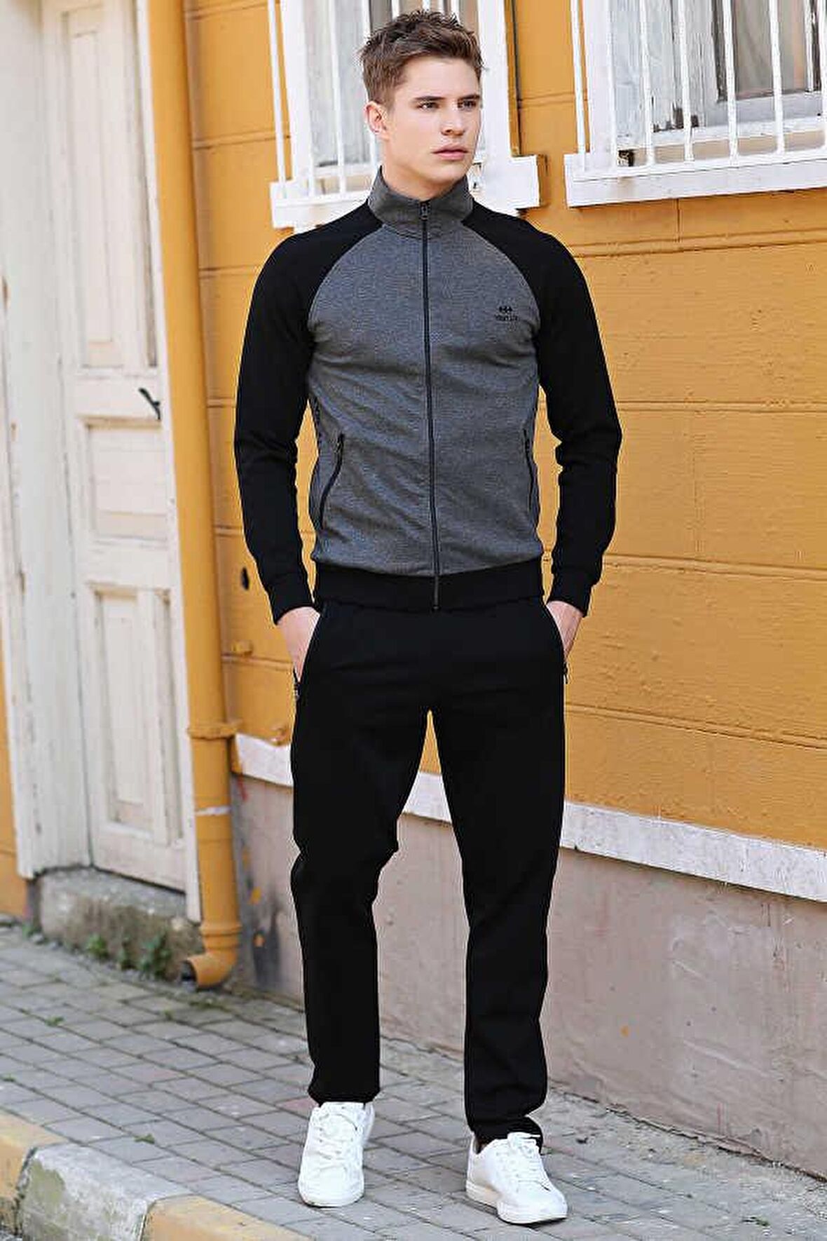 Antrasit - Siyah  Dik Yaka Çift Renk Rahat Form Klasik Paça Erkek Eşofman Takımı - 85113 | XL