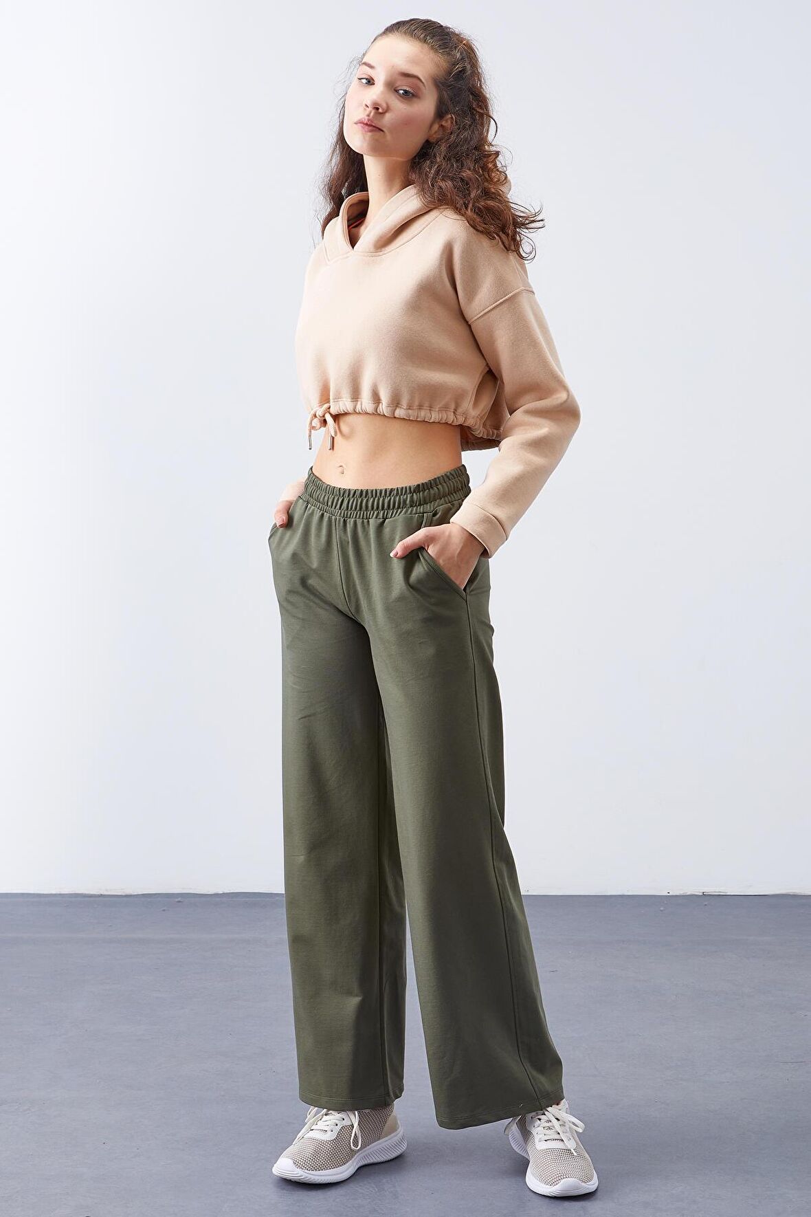 Haki Yüksek Bel Cepli Rahat Form Geniş Paça Kadın Eşofman Alt - 94567 | XL