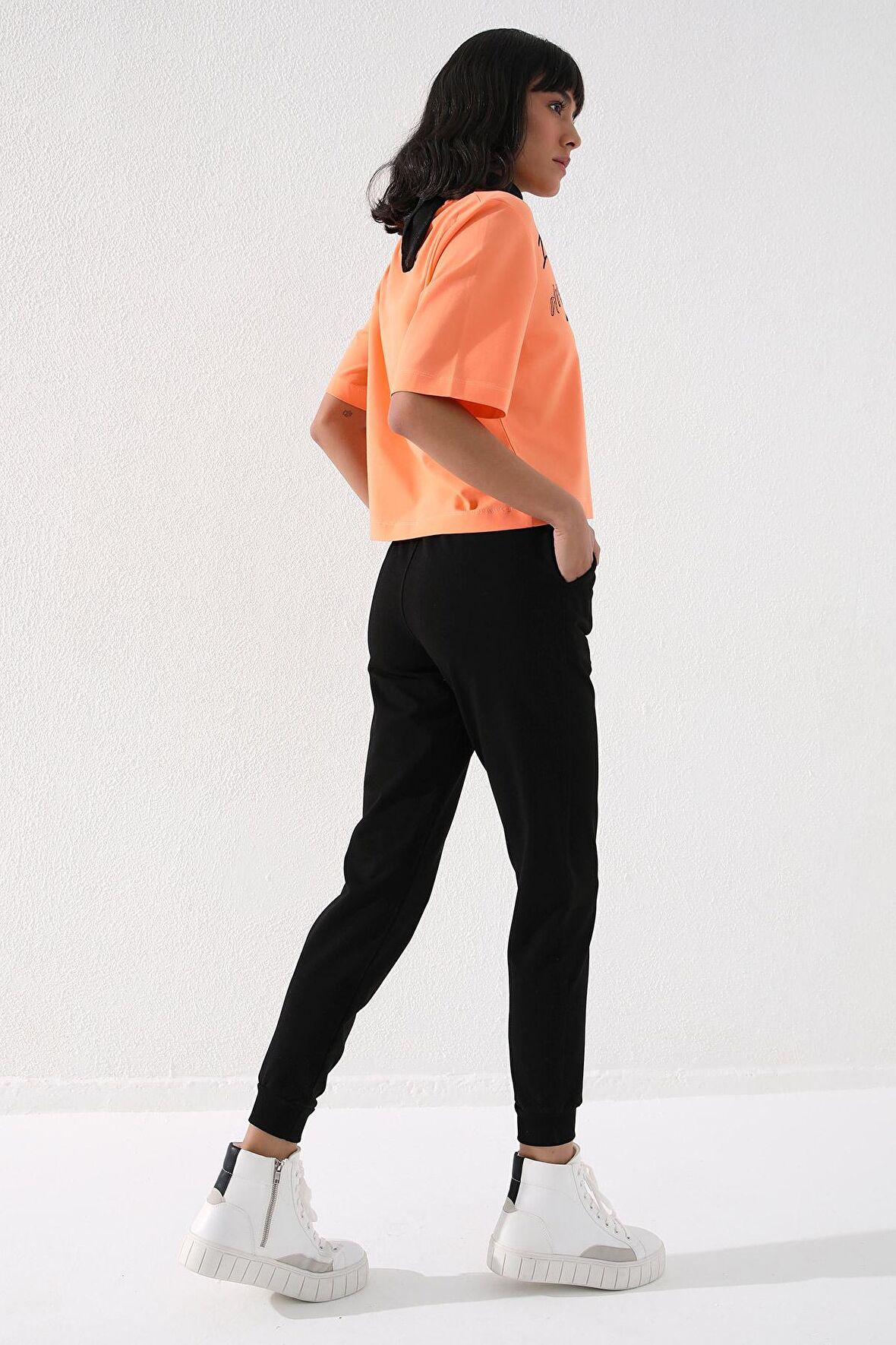 Siyah Yüksek Bel Jogger Rahat Form Manşetli Kadın Eşofman Alt - 94561 | L