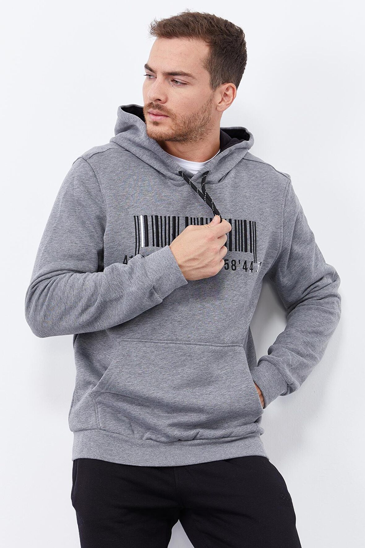 Gri Melanj Nakışlı Kanguru Cep Standart Kalıp Kapüşonlu Erkek Sweatshirt - 87839 | XXL