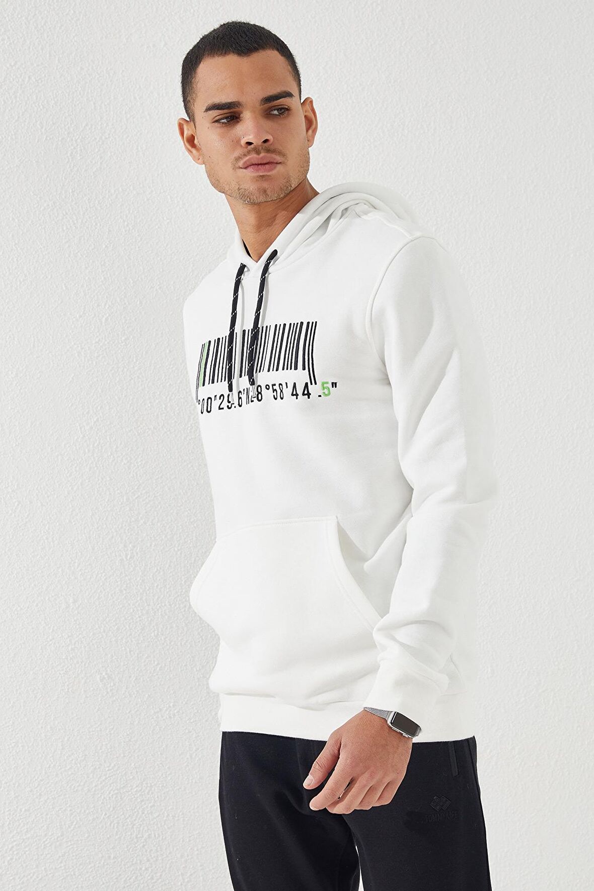 Ekru Nakışlı Kanguru Cep Standart Kalıp Kapüşonlu Erkek Sweatshirt - 87839 | XXL