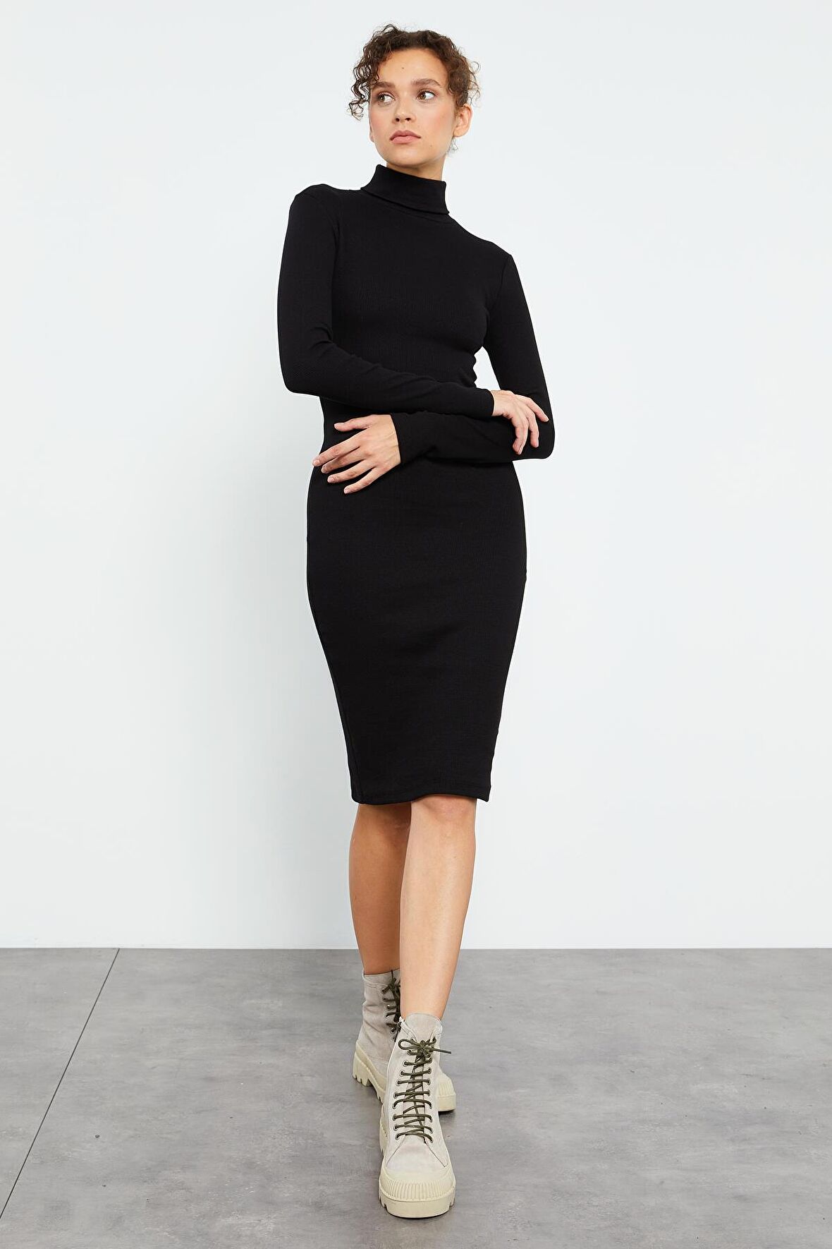 Siyah Kaşkorse Triko Dar Kalıp Balıkçı Yaka Kadın Elbise - 97117 | L