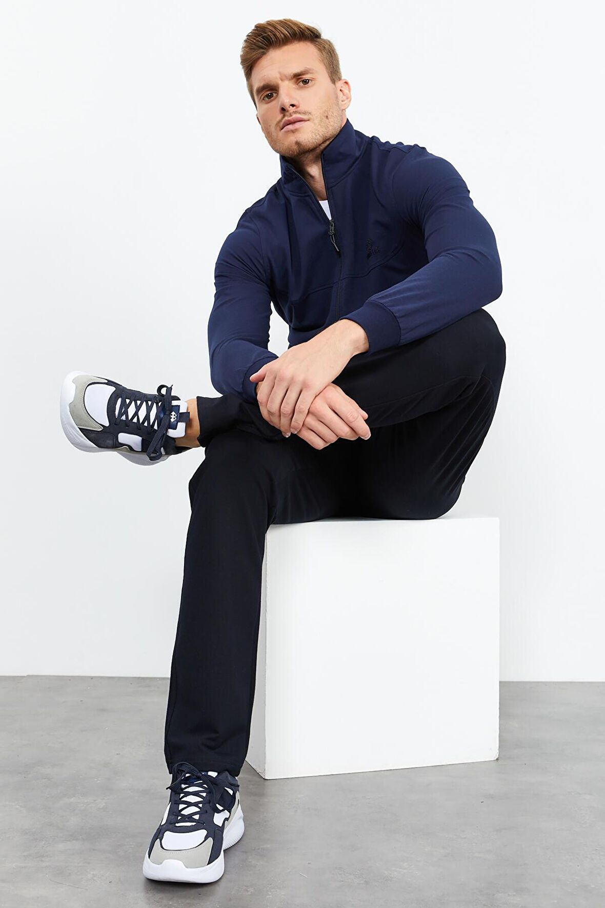 İndigo - Lacivert Dik Yaka Fermuarlı Standart Kalıp Klasik Paça Erkek Eşofman Takımı - 85152 | XL