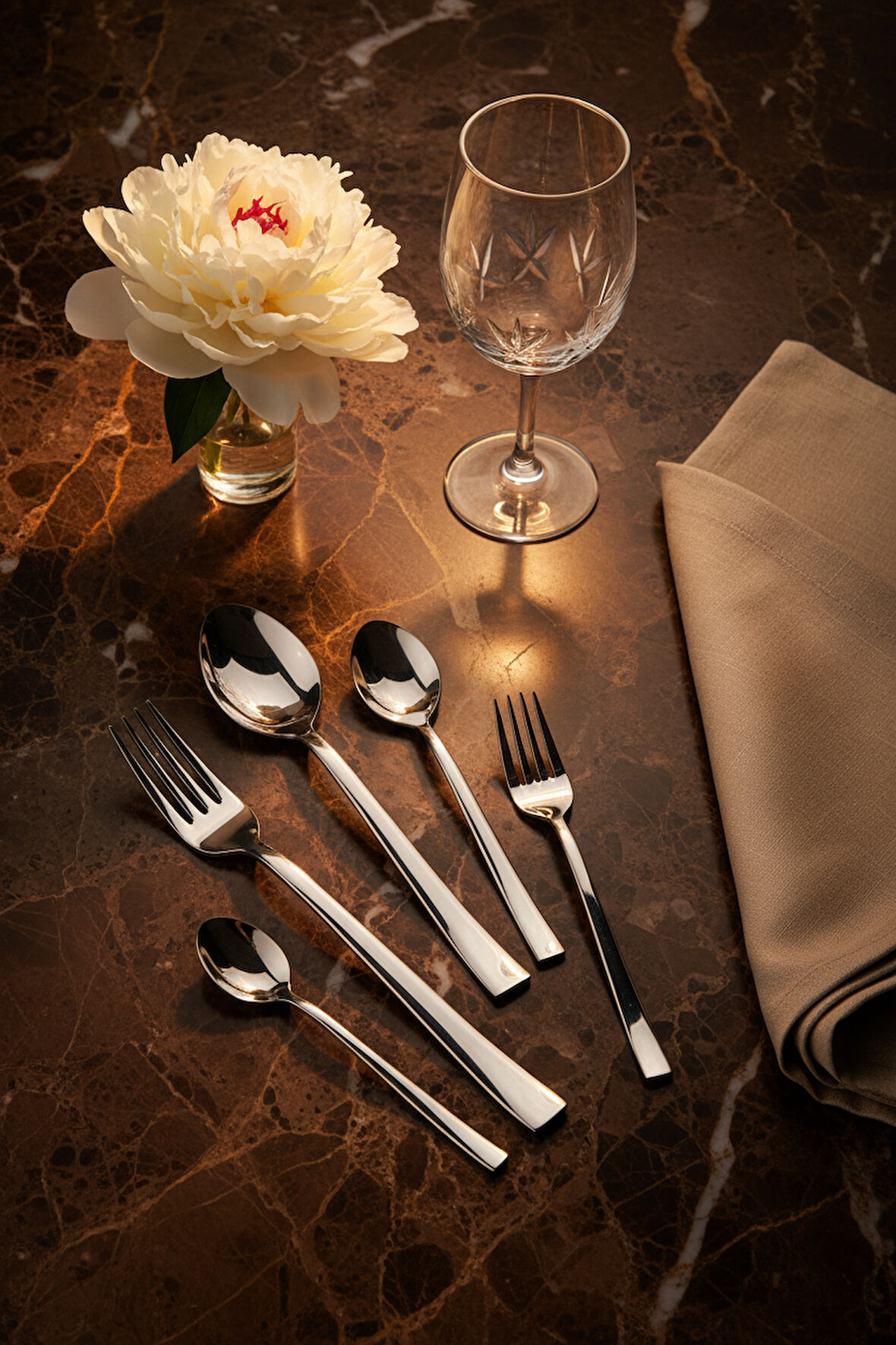 Bernardo Alya 36 Parça 6 Kişilik Çatal Kaşık Bıçak Takımı