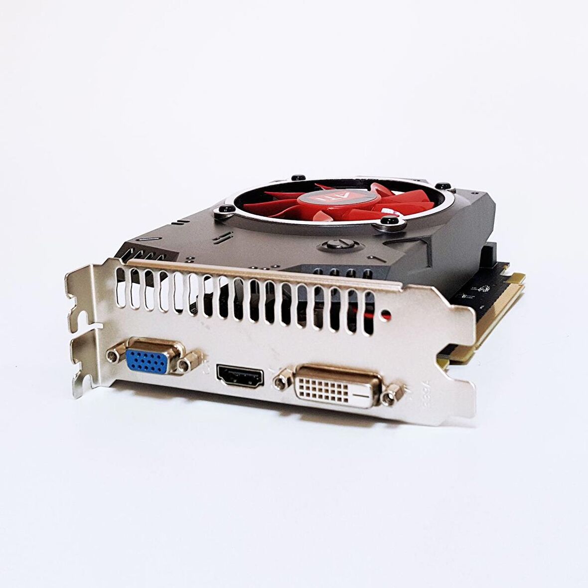 Quadro AMD R7 240 128 Bit GDDR5 2 GB Ekran Kartı