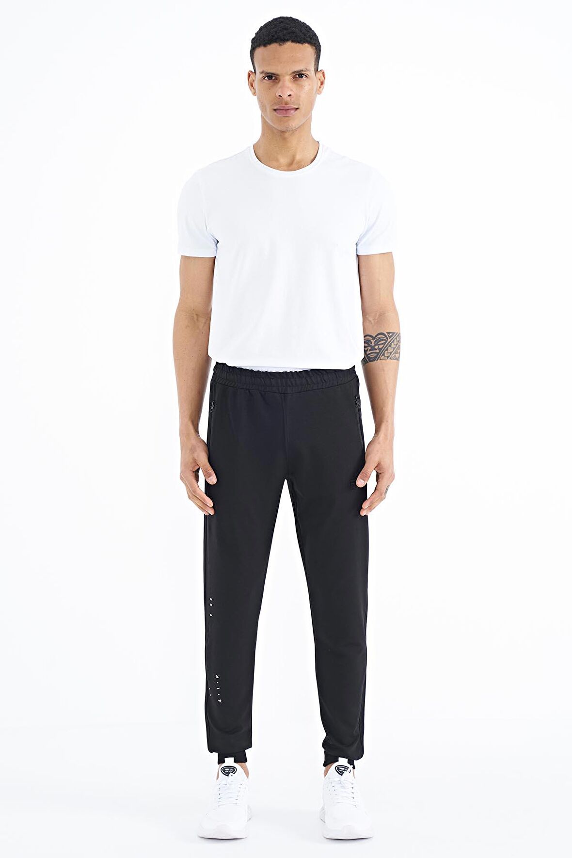 Siyah Yazı Nakışlı Standart Kalıp Jogger Erkek Eşofman Alt - 84909 | S
