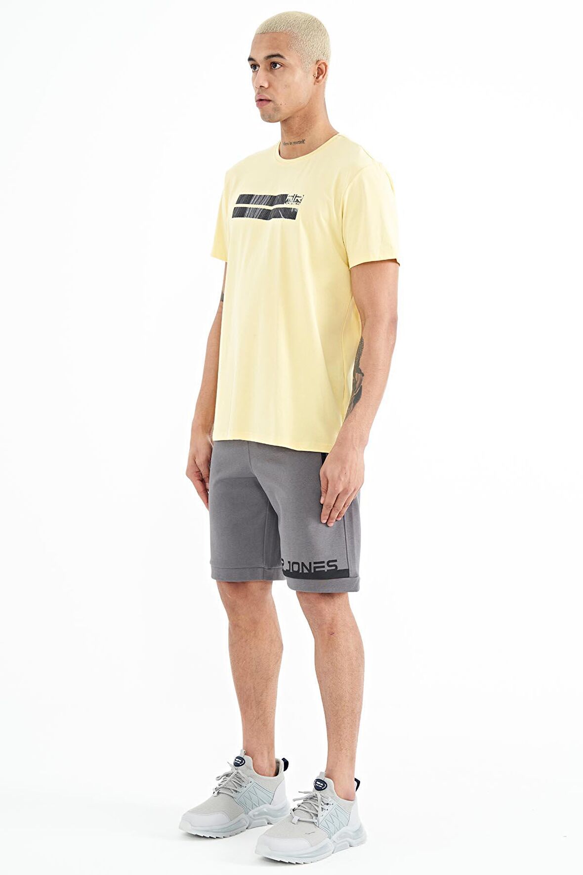 Koyu Gri Baskı Detaylı Bağcıklı Standart Kalıp Erkek Şort - 81241 | S