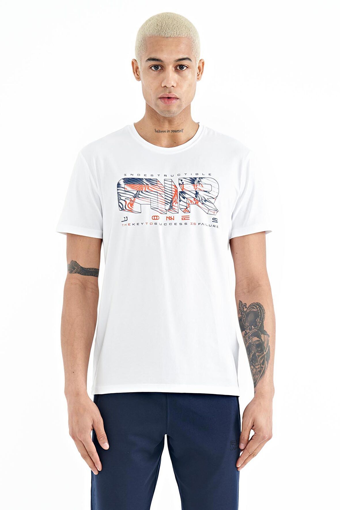 Beyaz Yazı Baskılı Standart Kalıp O Yaka Erkek T-Shirt - 88226 | M