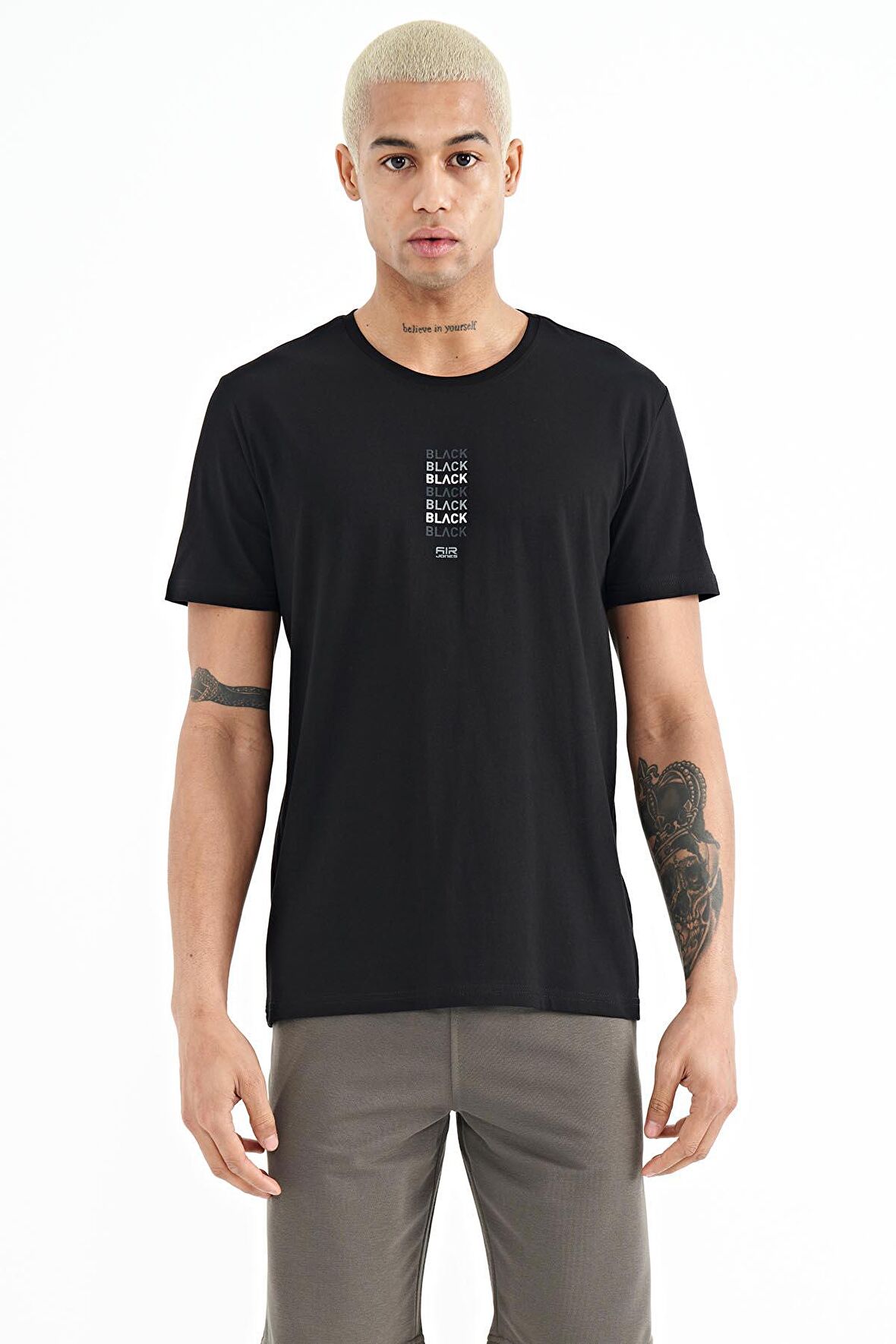 Siyah Minimal Yazı Baskılı O Yaka Standart Kalıp Erkek T-Shirt - 88227 | M