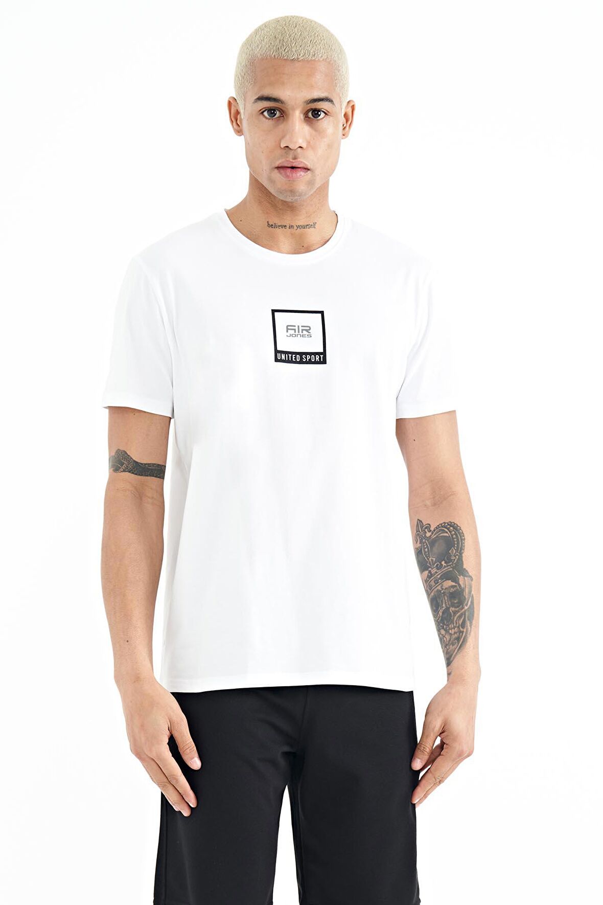 Beyaz Minimal Basklı Detaylı O Yaka Standart Kalıp Erkek T-Shirt - 88230 | XL