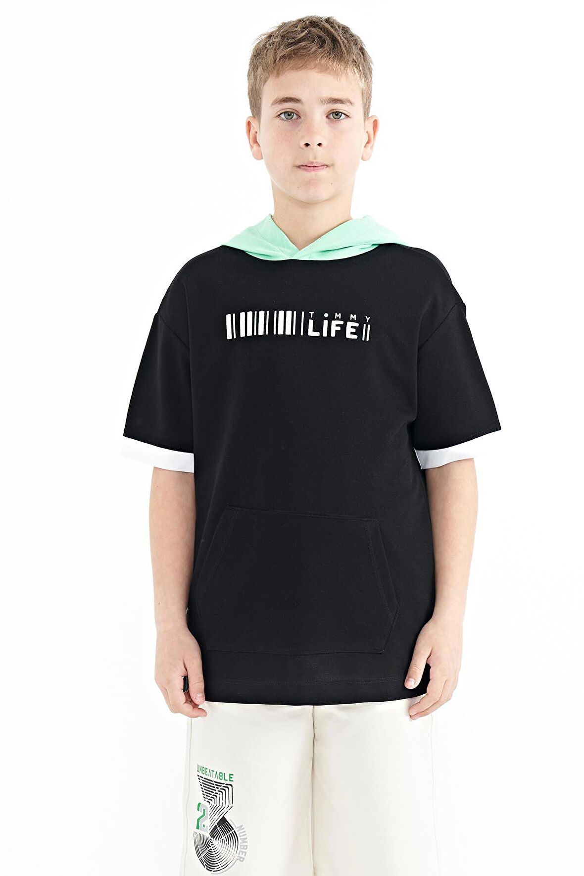 Siyah Renk Bloklu Kapüşonlu Kanguru Cepli Oversize Erkek Çocuk T-Shirt - 11148 | 7-8