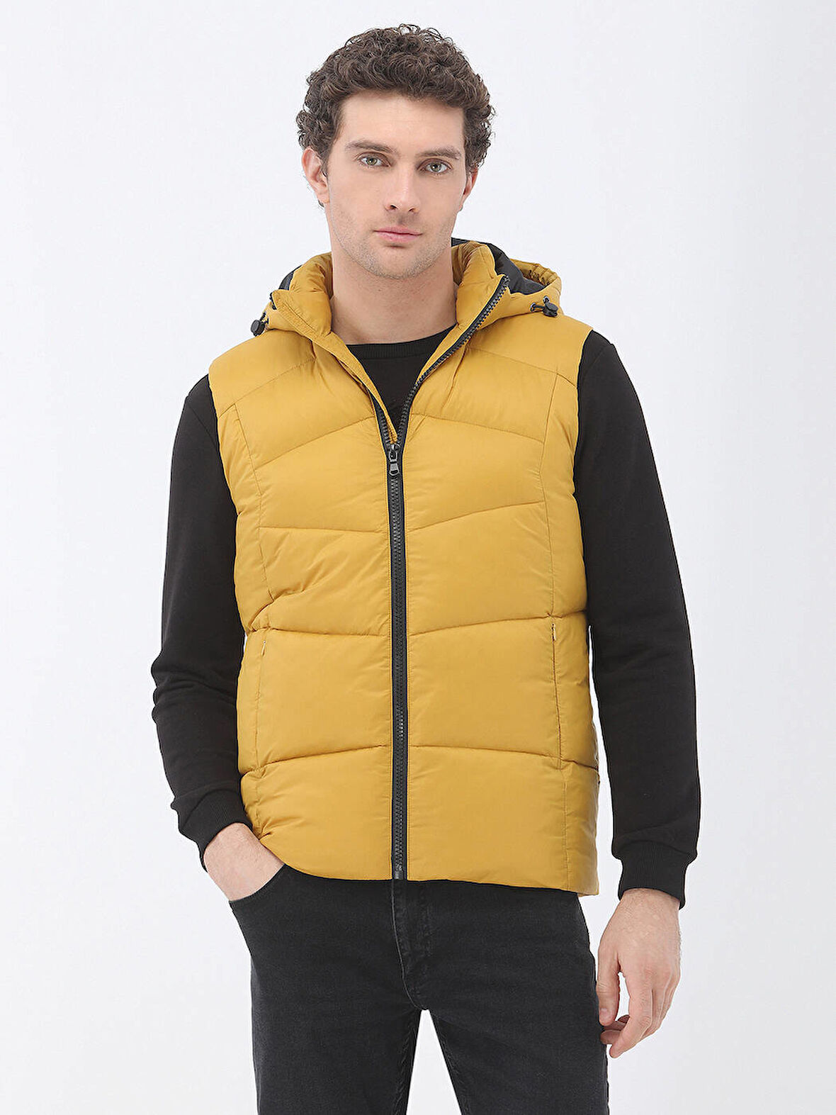 Sarı Regular Fit Kapüşonlu Casual Dokuma Spor Yelek