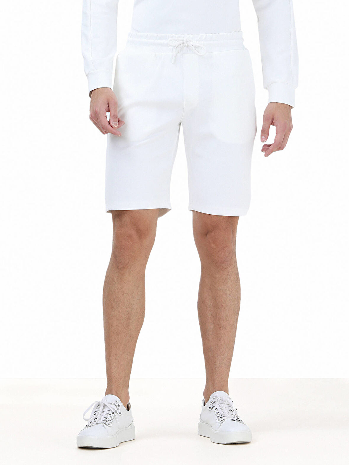 Ekru Düz Örme Jogging Fit Spor Bermuda