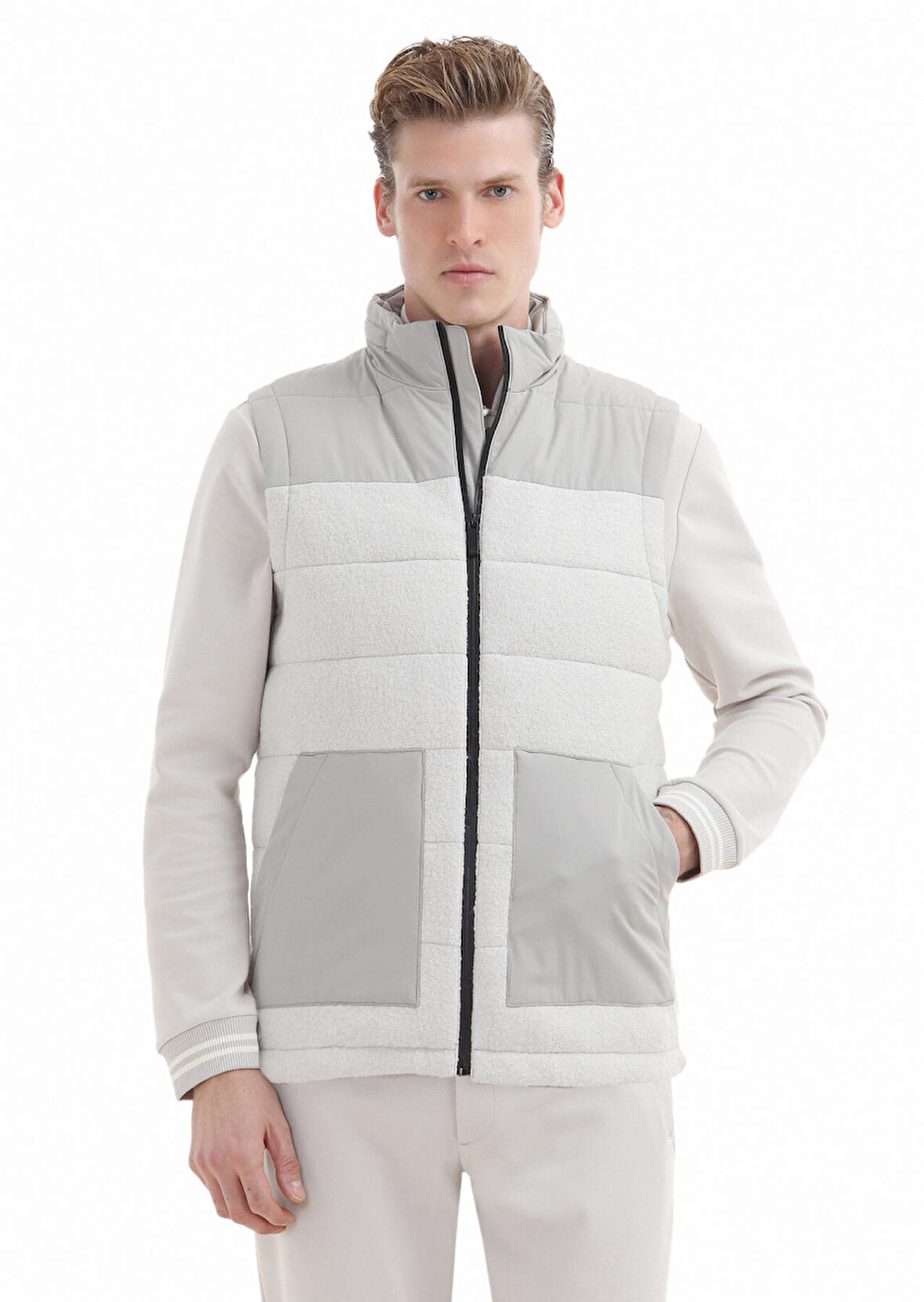 Ekru Regular Fit Dik Yaka Casual Dokuma Spor Yelek