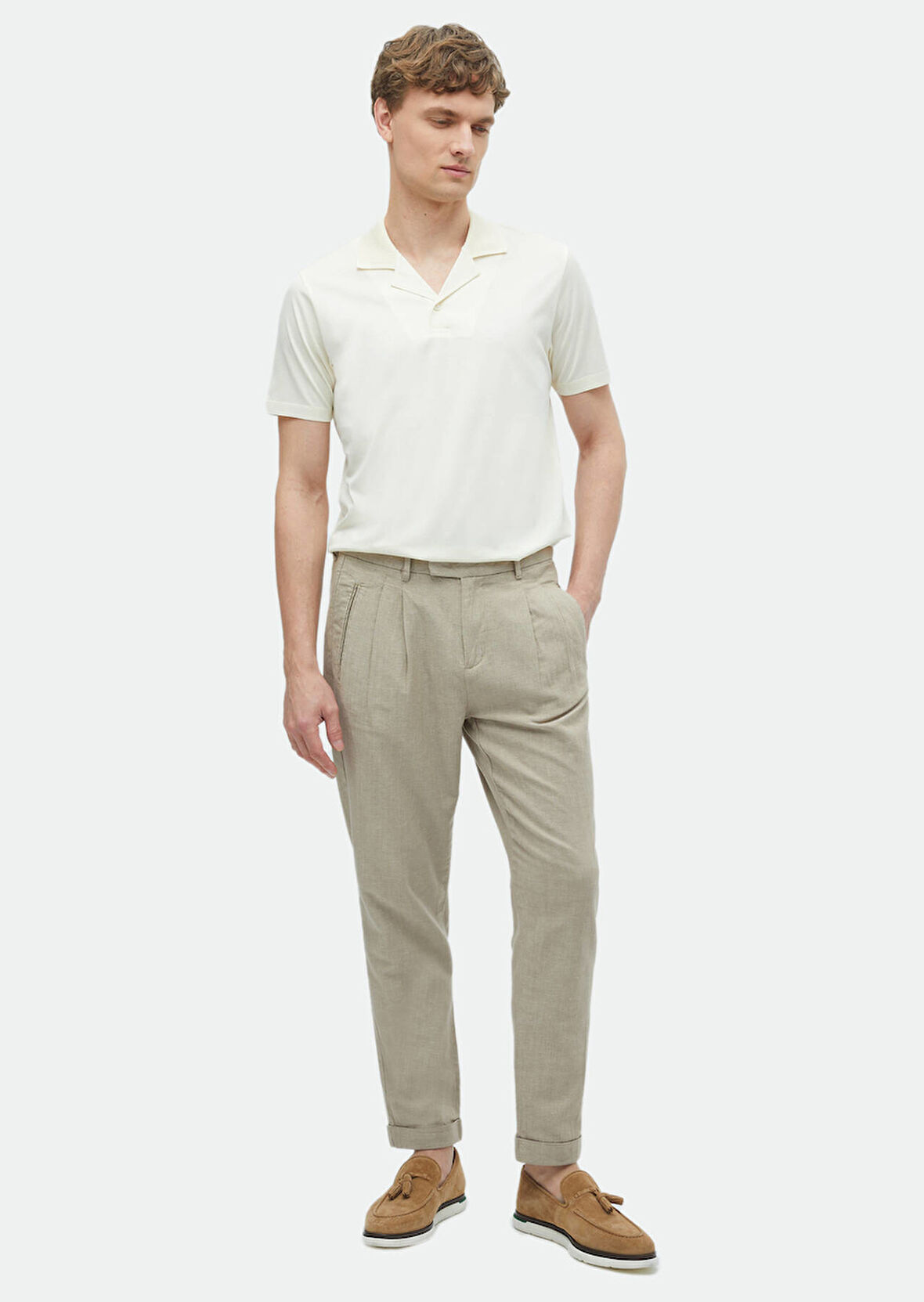 Ekru Düz Küba Yaka %100 Pamuk T-Shirt