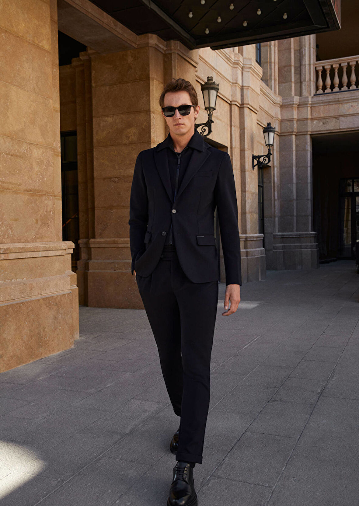 Siyah Düz Comfort Fit Örme Takım Elbise