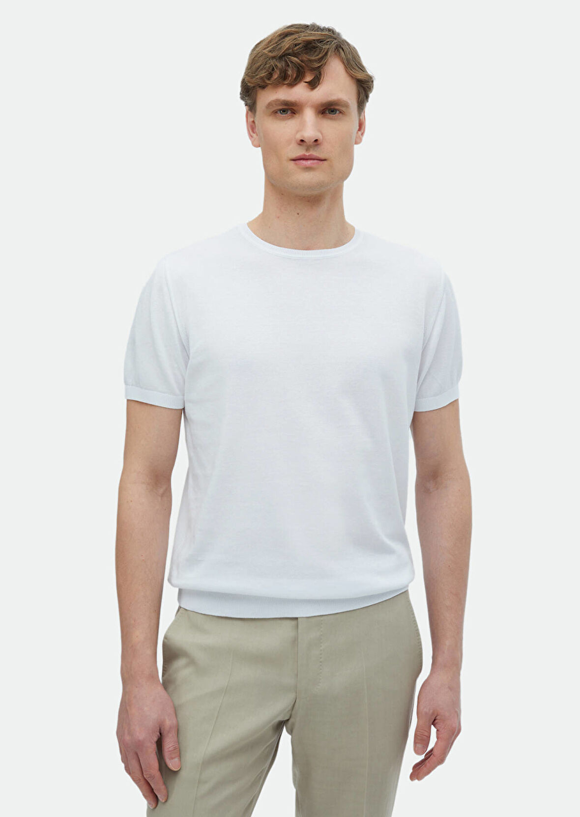 Beyaz Bisiklet Yaka Düz Örgü %100 Pamuk Triko