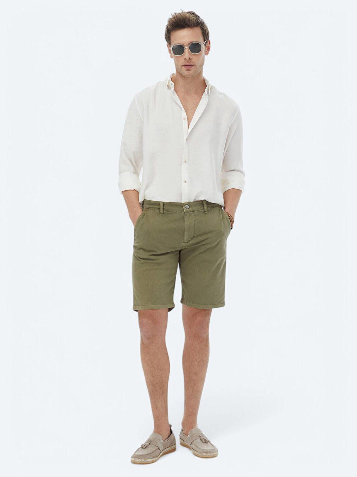 Haki Dokuma Slim Fit Casual Pamuk Karışımlı Bermuda