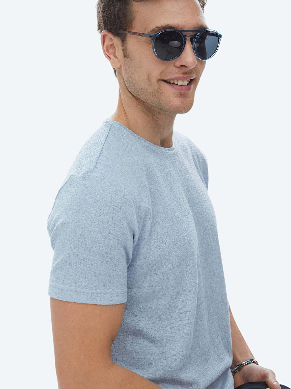 Mavi Jakarlı Bisiklet Yaka Pamuk Karışımlı T-Shirt