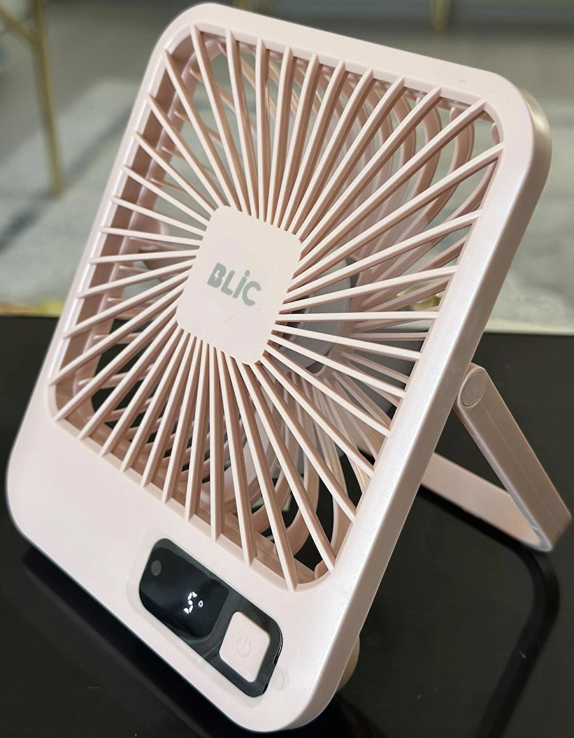ROSE TEKNOLOJİ DİGİTAL GÖSTERGELİ KATLANABİLİR TAŞINABİLİR 3200rpm 5 KADEMELİ MASAÜSTÜ SOĞUTUCU FAN
