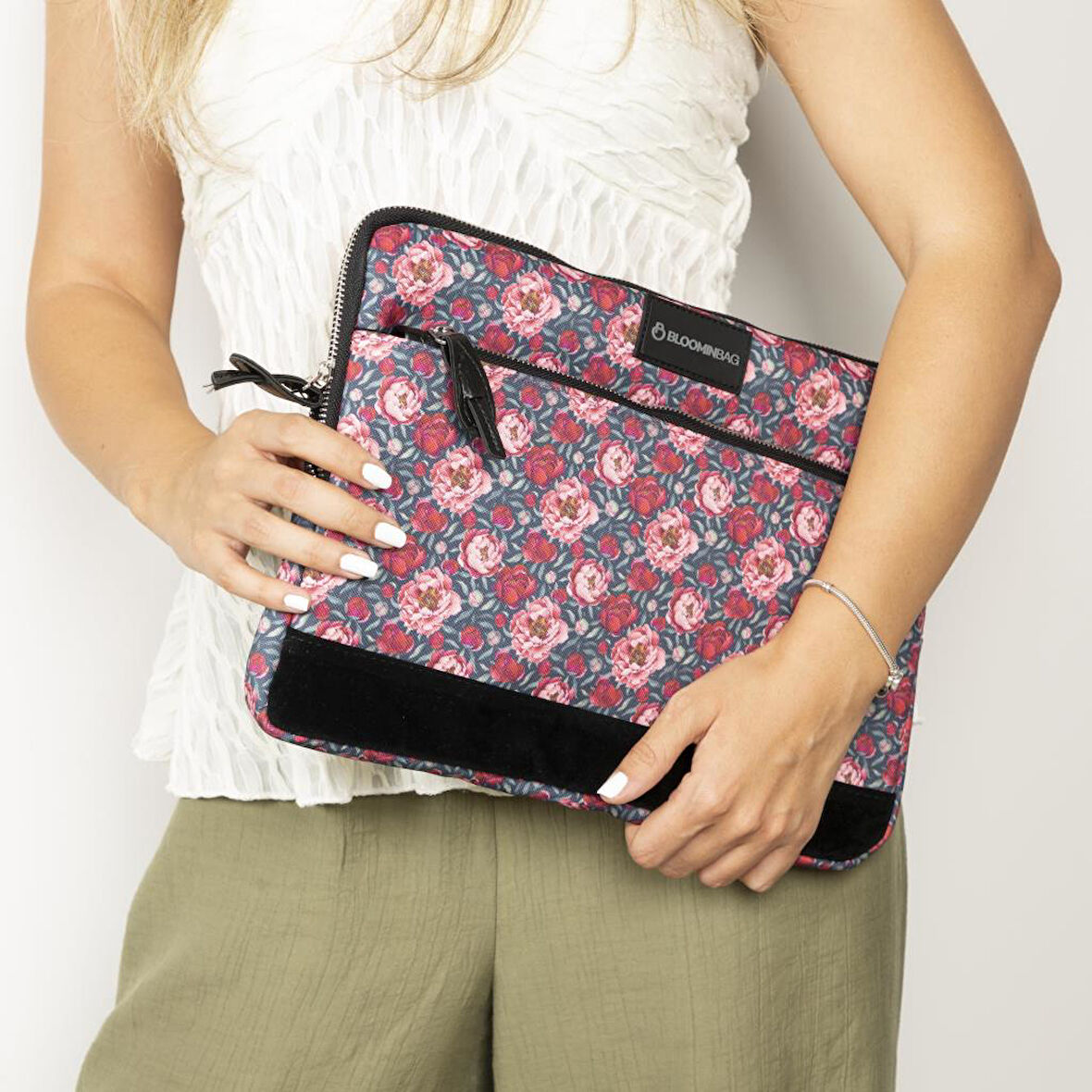 Blossom Lovin' 13 inç Macbook / Laptop Kılıfı