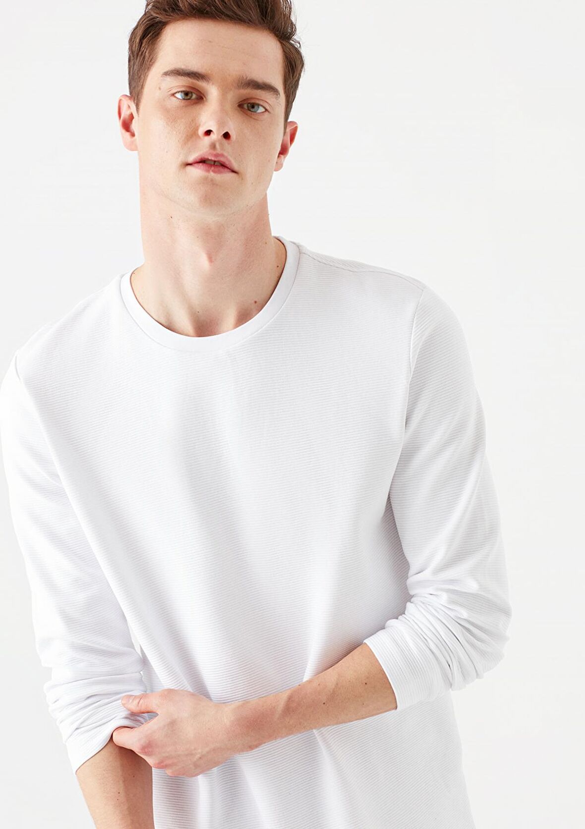 Mavi Uzun Kollu Beyaz Basic Tişört 064622-20454