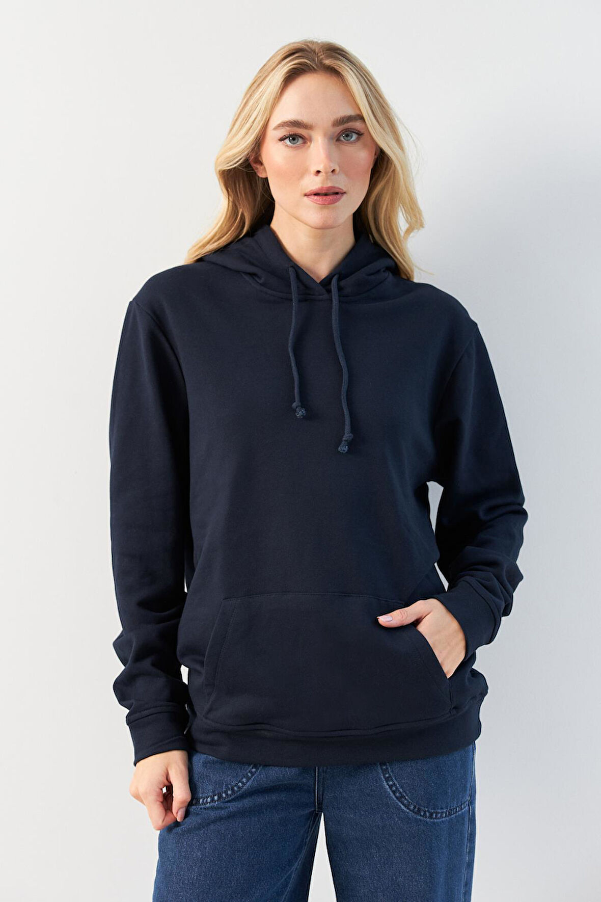 Lacivert Cepli Kapüşonlu Sweatshirt
