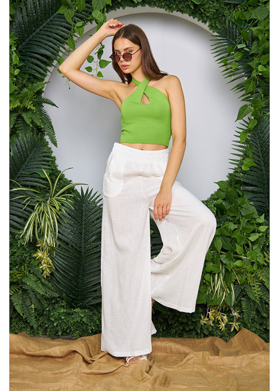 Geniş Kemerli Bol Paça Keten Görünümlü Pantolon