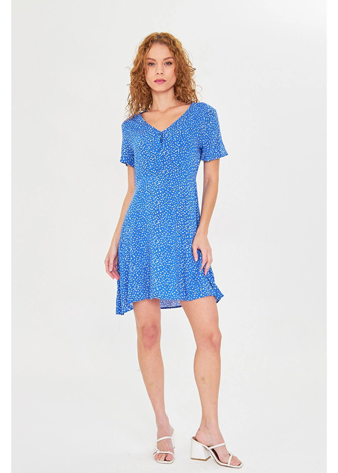 Düğmeli Çiçekli Viskon Elbise 