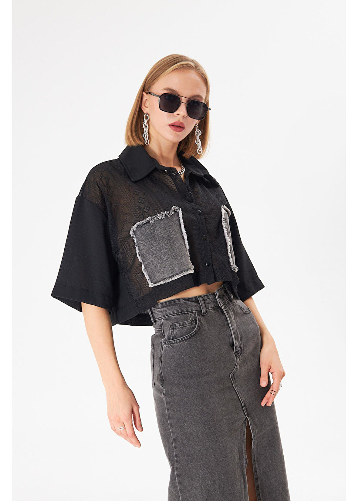 Kot Cepli Brodeli Kısa Keten Görünümlü Gömlek 