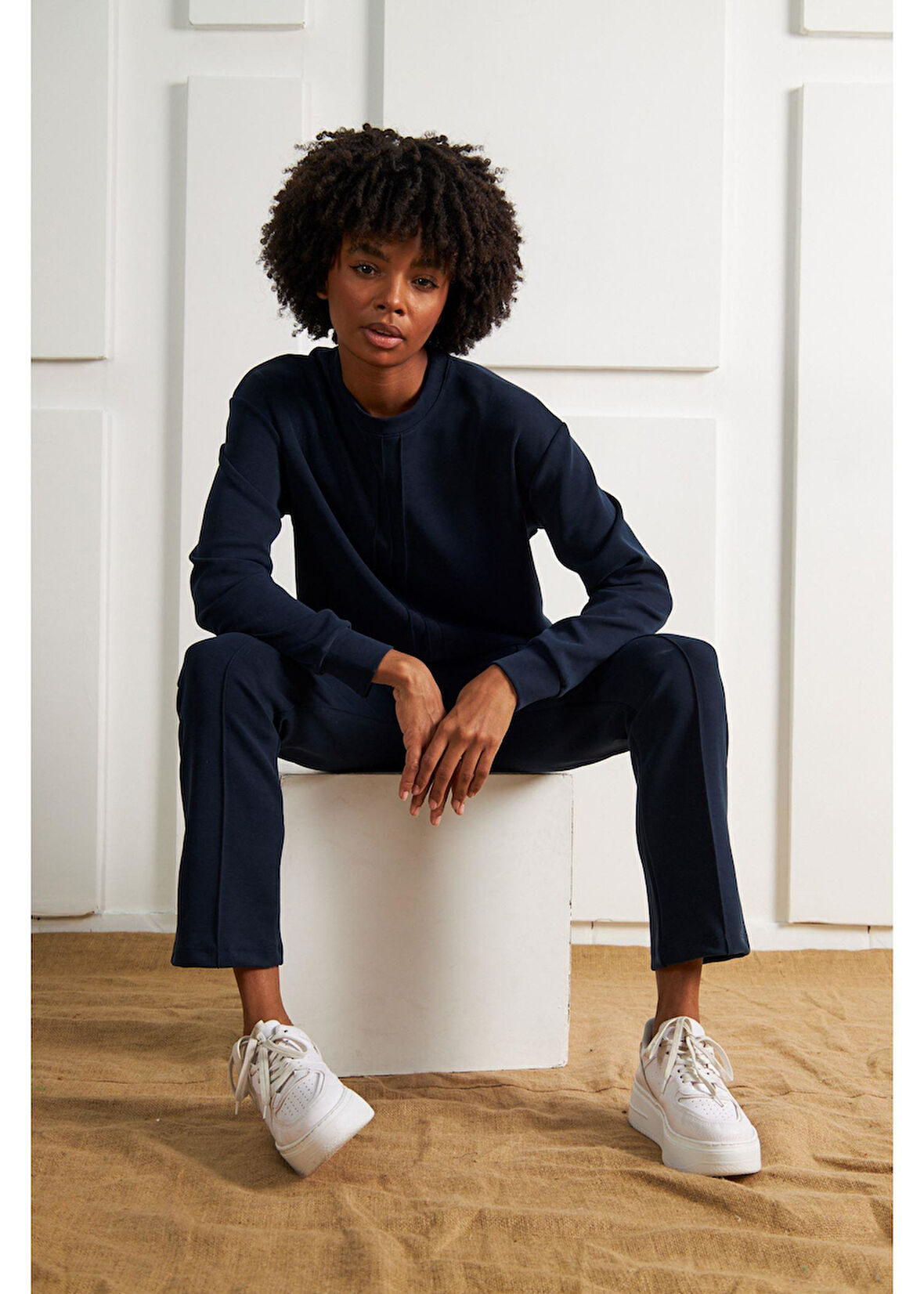 Bisiklet Yaka Uzun Kol Modal Sweatshirt