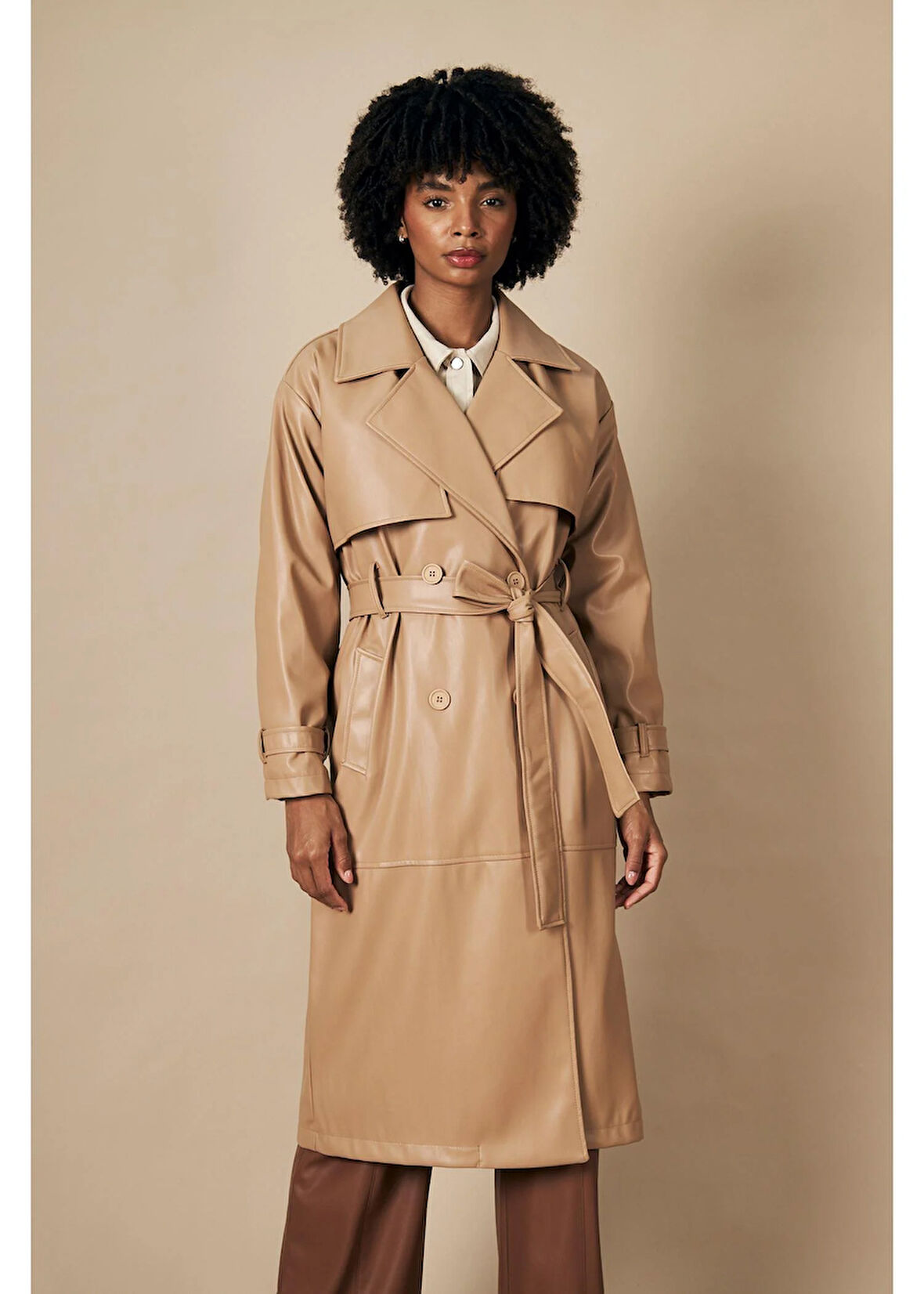 Allerli Kuşaklı Deri Trençkot 