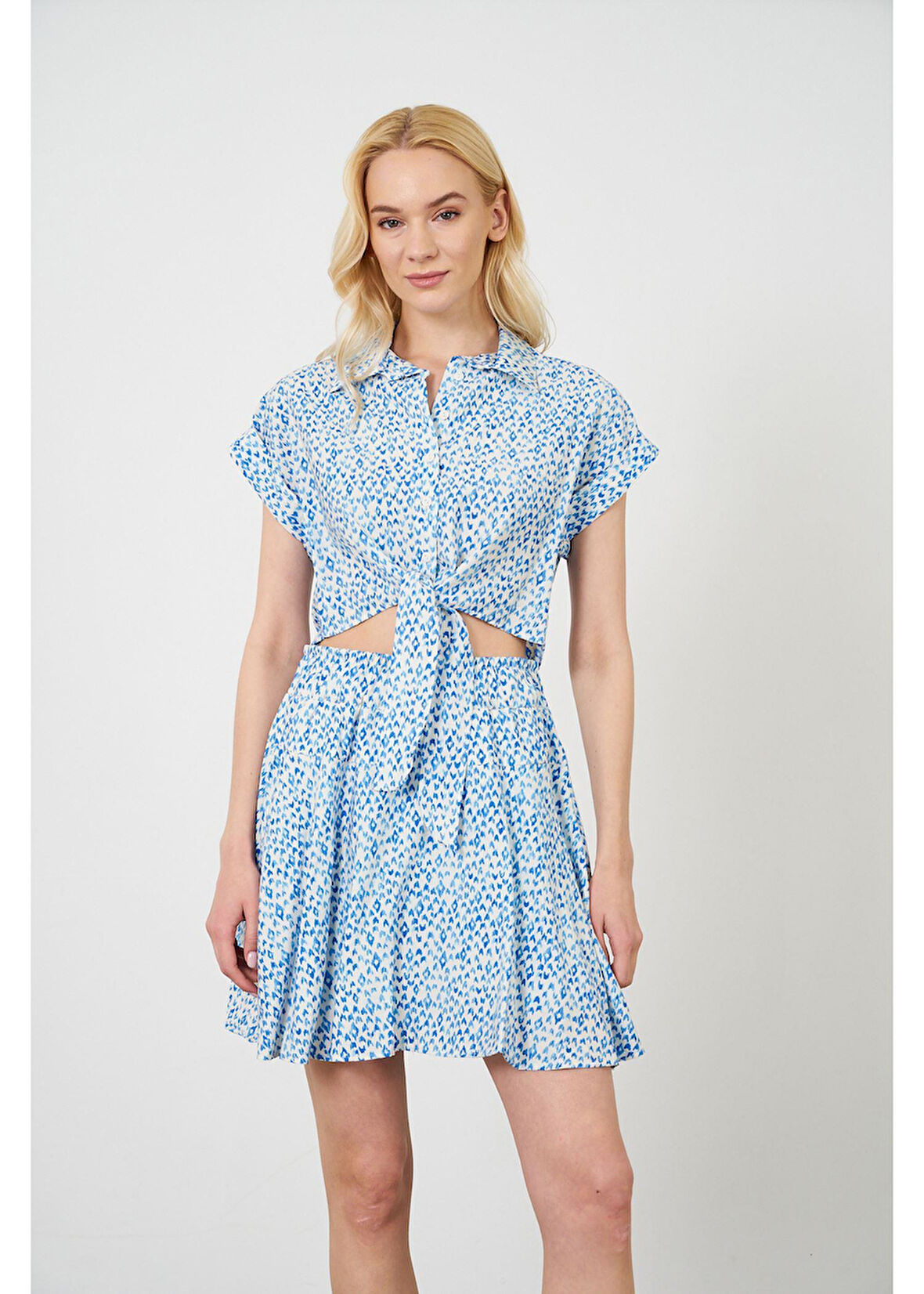 Önden Bağlamalı Çıtır Desen Kısa Gömlek 