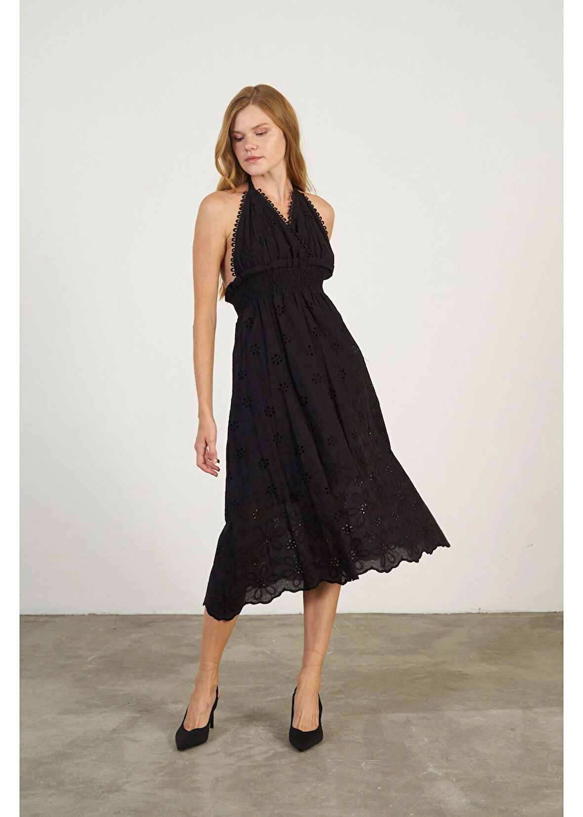 Beli Gipeli Askılı Brode Elbise