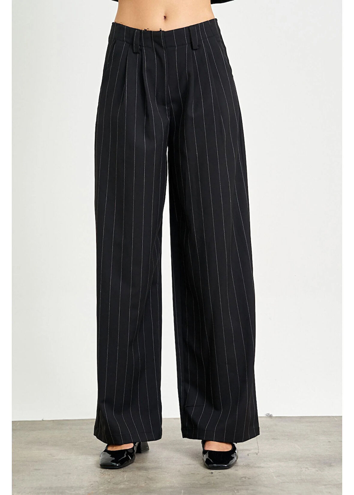 Pile Detaylı Geniş Çizgili Poliviskon Pantolon