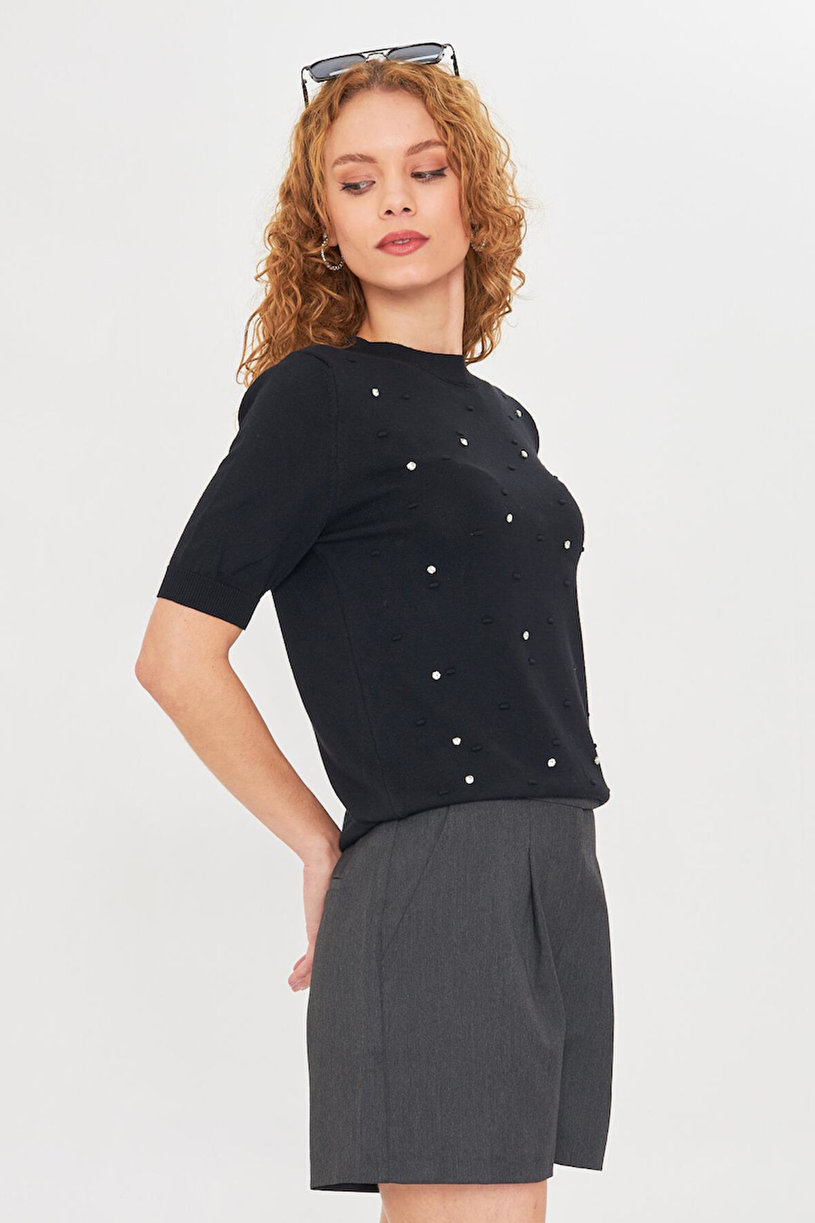 Taş Detay Balıkçı Yaka Kazak 