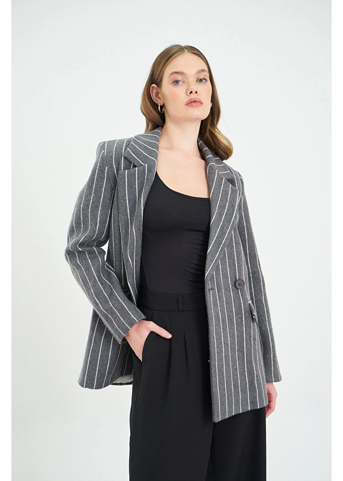 İnce Çizgili Kaşe Mont