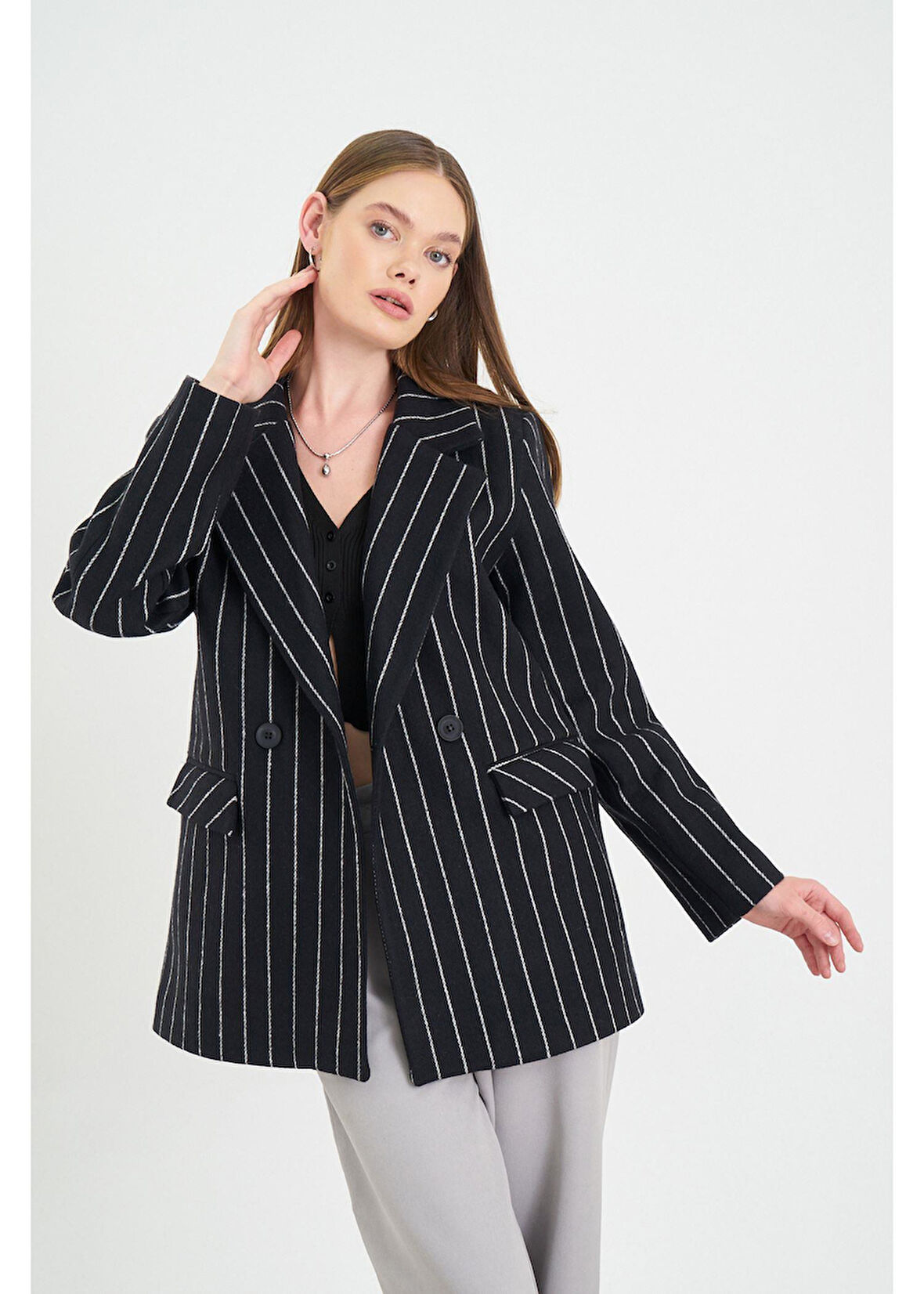 İnce Çizgili Kaşe Mont