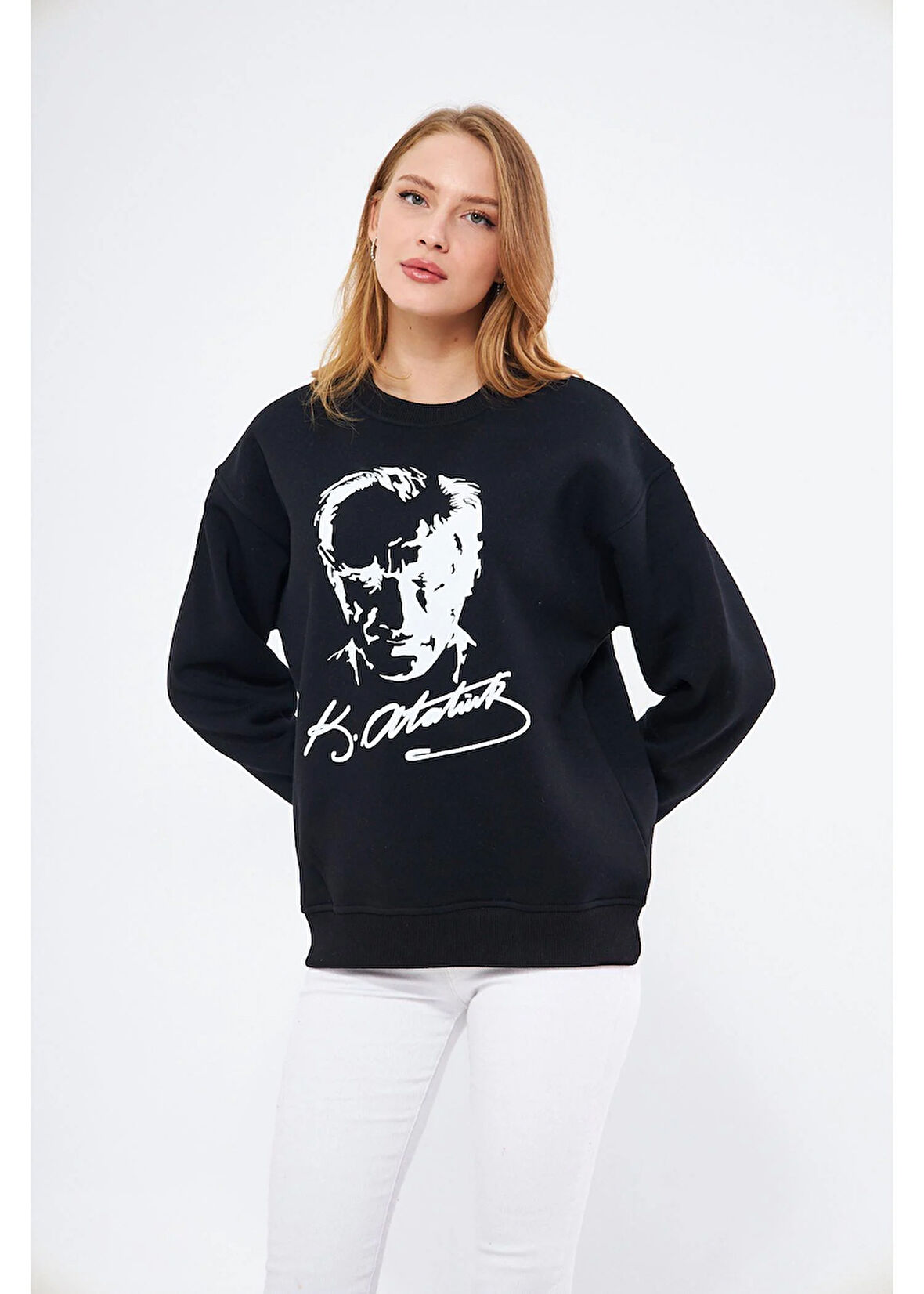 Cumhuriyet Koleksiyonu Atatürk Baskılı İmzalı Sweatshirt 