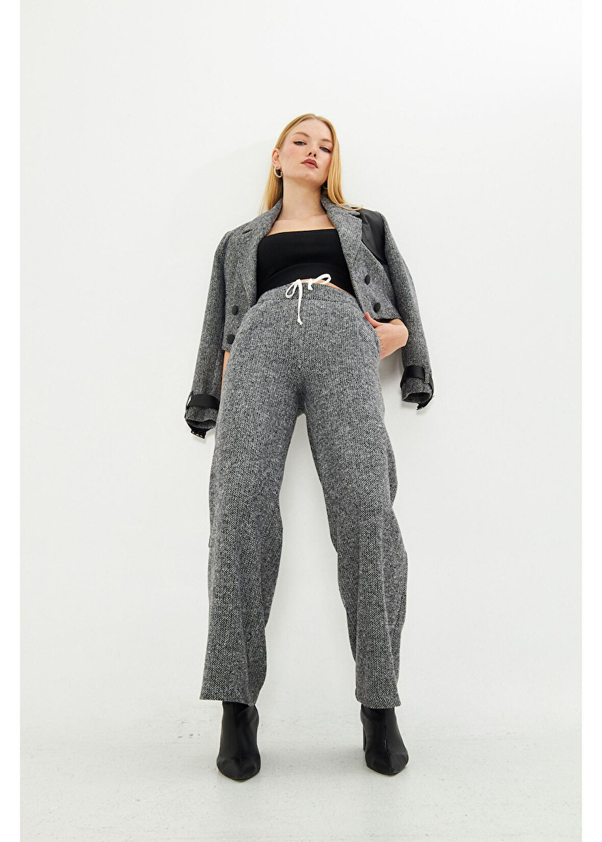 Beli Garnili Balıksırtı Desen Pantolon 