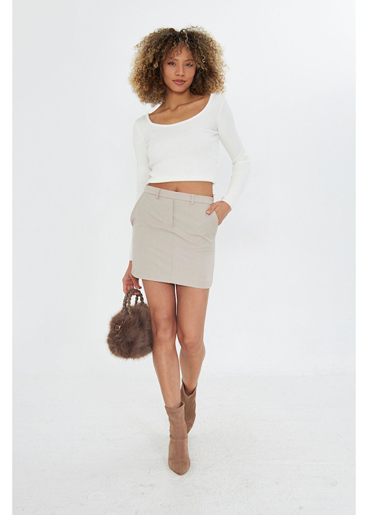 Süs Patletli Kısa Etek 