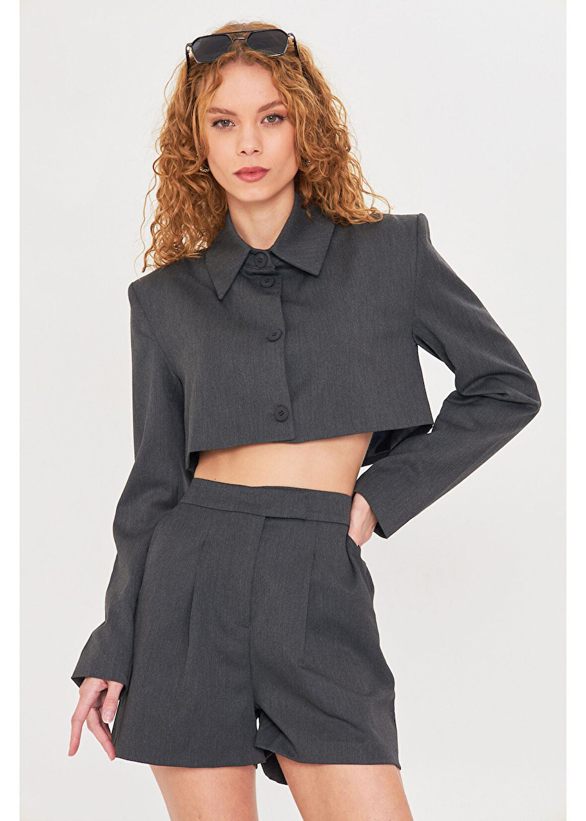 Düğmeli Crop Blazer Ceket 