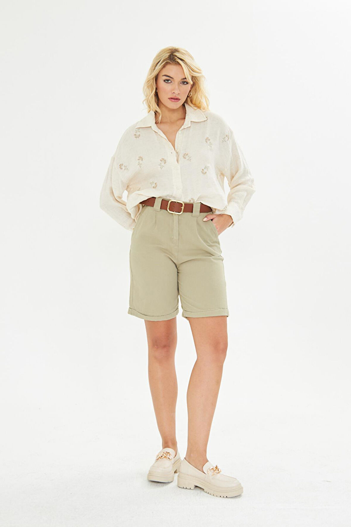 Duble Paça Kemerli Gabardin Şort 