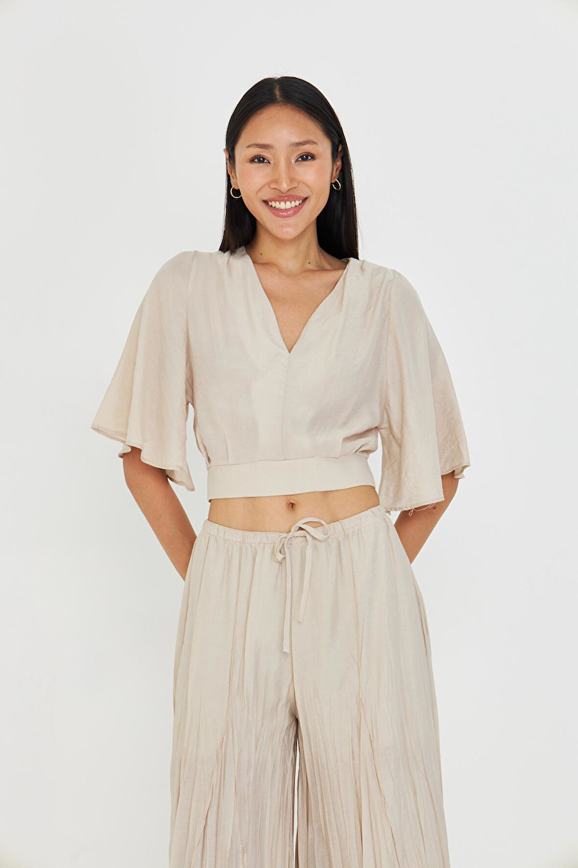 V Yaka Sırt Dekolteli Bluz