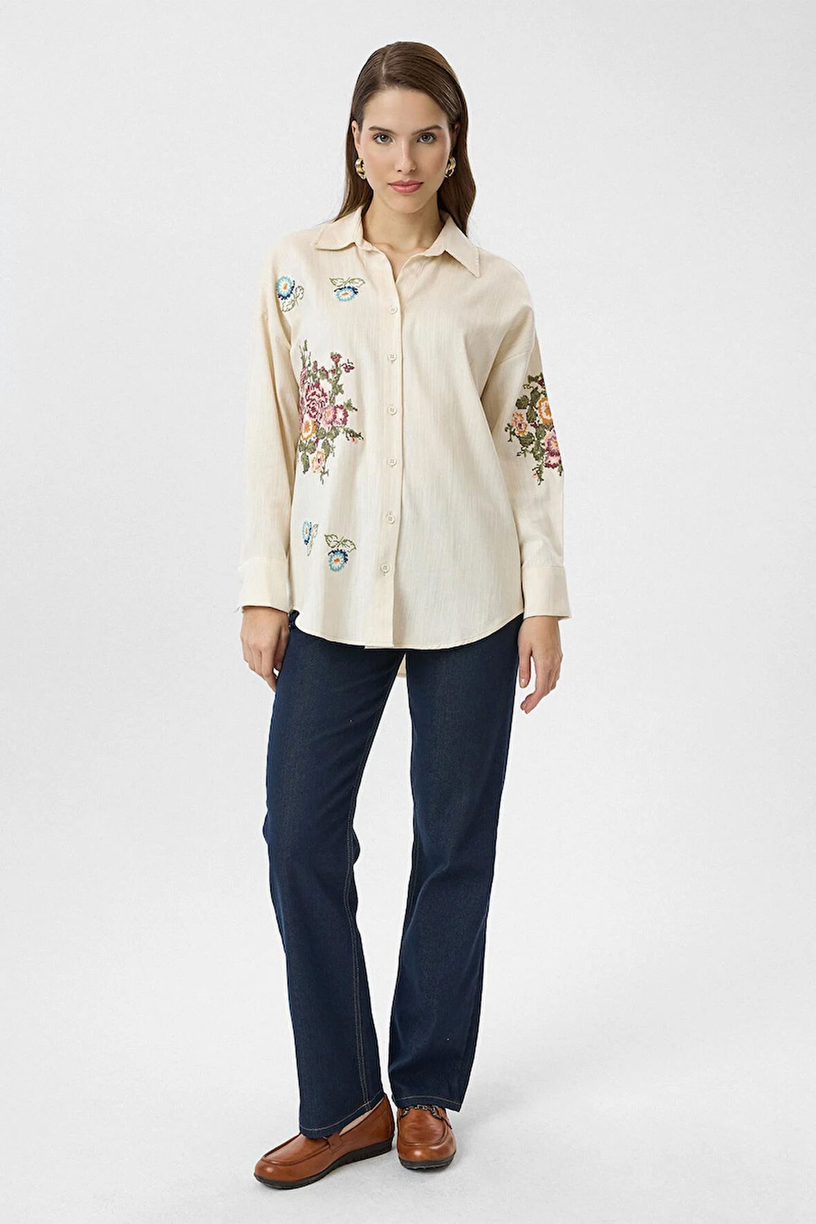 Kanaviçe Nakışlı Gabardin Gömlek