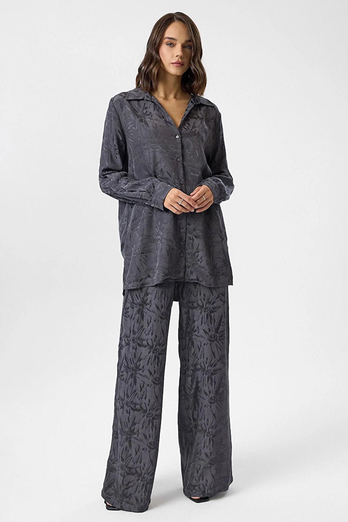 Desenli Saten Gömlek