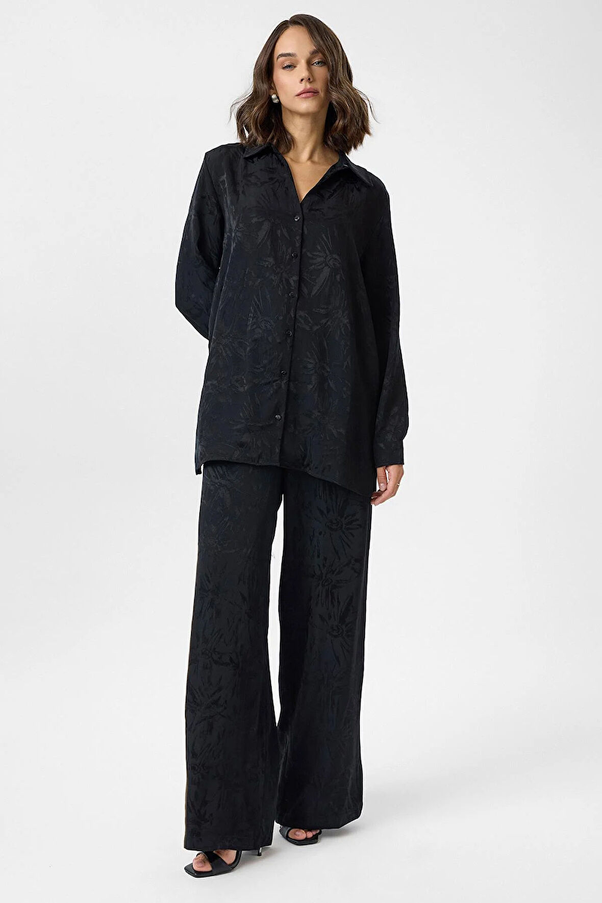 Desenli Saten Gömlek