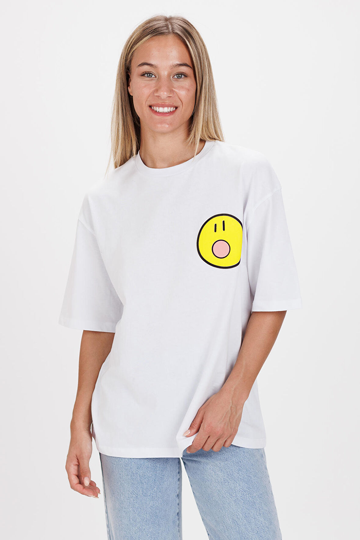 Ecrou Kadın Beyaz Sırtı Sarı Emoji Baskı Ekxtra Oversize Tshırt