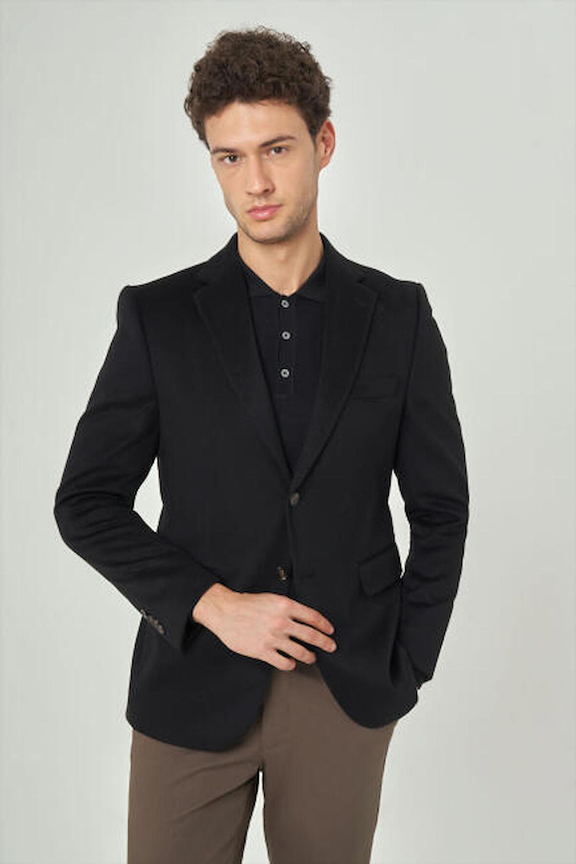 Bisse Erkek Modern Fit Mono Yaka 2 Düğmeli Çift Yırtmaçlı Ceket SIYAH PCK22K22240_D99