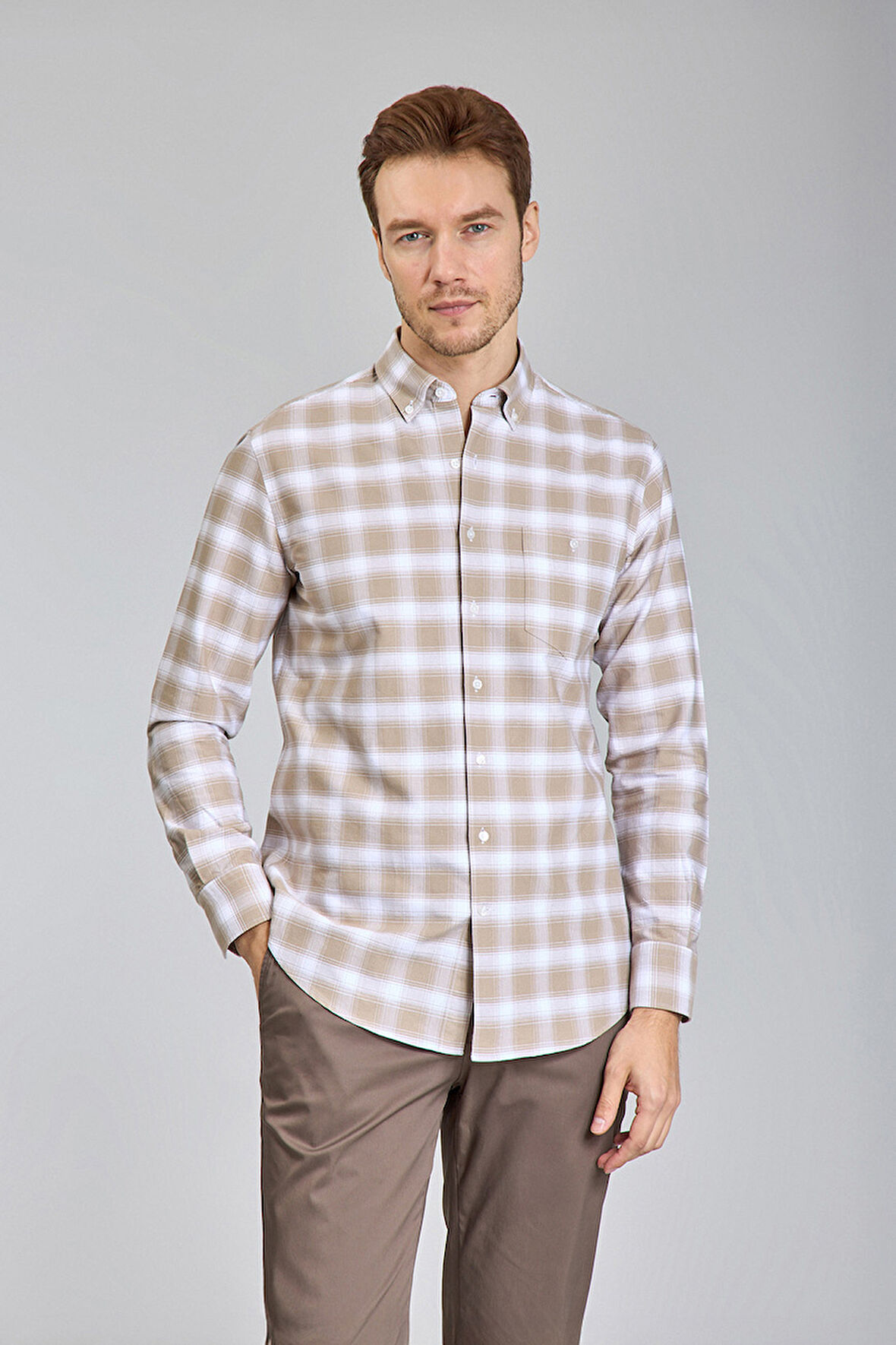 Bisse Modern Fit Yarım İtalyan Düğmeli Yaka Bej Spor Erkek Gömlek GMEKS0122300215_D07